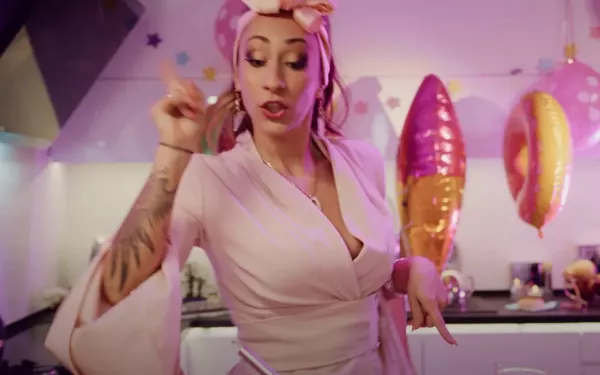 Tak cukierkowej produkcji w disco polo jeszcze nie było?! Zobaczcie NOWOŚĆ 2Magic pt. ”Ciacho” VIDEO