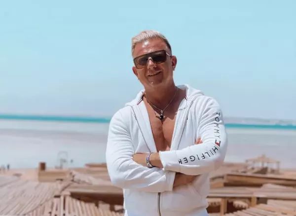 Bartek Padyasek DBomb zachwyca wyrzeźbionym ciałem! Gwiazdor disco polo pokazał się bez koszulki! FOTO