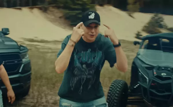 „Boomerang„ Dejwa i Moozi zdobywa serca fanów. Czy ta nietypowa współpraca to nowy hit disco polo?