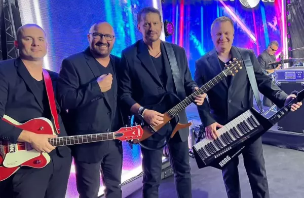 Classic podbija serca fanów muzyki tanecznej! Zobaczcie ich genialny występ w utworze pt. „Hej, Czy Ty Wiesz„