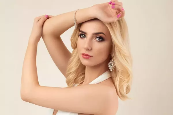 Co za piękność Daniela Martyniuka! Przyszła synowa Zenka Martyniuka zachwyca urodą! | ZDJĘCIA