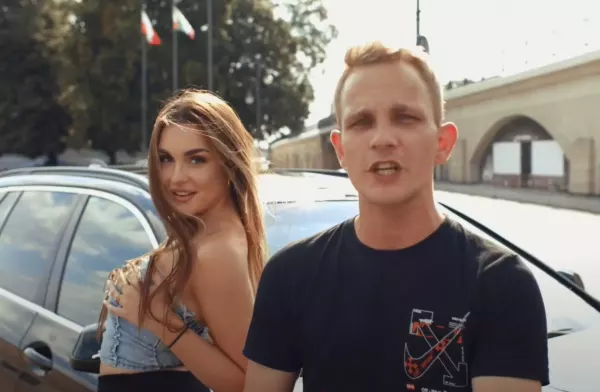 Czarli powraca z nowym hitem - „Słodka czika„! Premiera!
