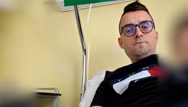 Czekał pół roku na tę operację! Gwiazdor disco polo już po zabiegu. Jak się czuje?