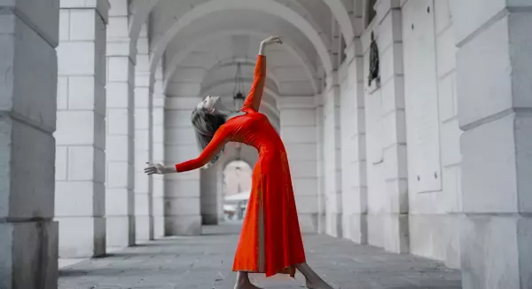 „Czerwona Jarzębina” 2026 od DJ SOFi. Ludowa klasyka w mocnym klubowym wydaniu