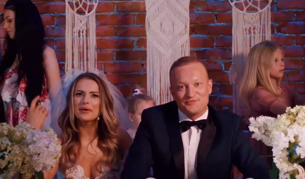 Czy „Krejza z welonem” Alexa & Fonzy to największy hit weselny od tego duetu? 