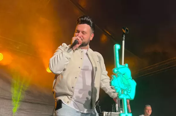 Czy to największy hit Jokera w karierze? „Napad na Serce" na żywo robi furorę wśród publiczności