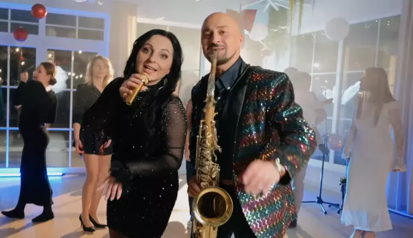 Czy "Wesele Sztos" zespołu Del Sol to nowy hit weselnych parkietów?