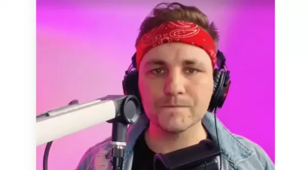 Czy wokaliści disco polo nie potrafią śpiewać? Przemek Gilewicz z formacji Nokaut odpowiada na to nagraniem | VIDEO