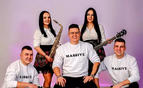 ”Daj mi słońce” powraca! Zespół MASSiVE prezentuje energetyczną premierę, która poruszy fanów disco polo


