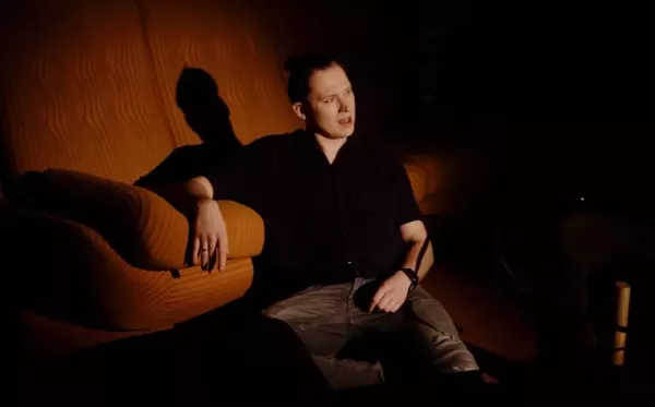 Dejw z nowością! ”Ona jest inna”
