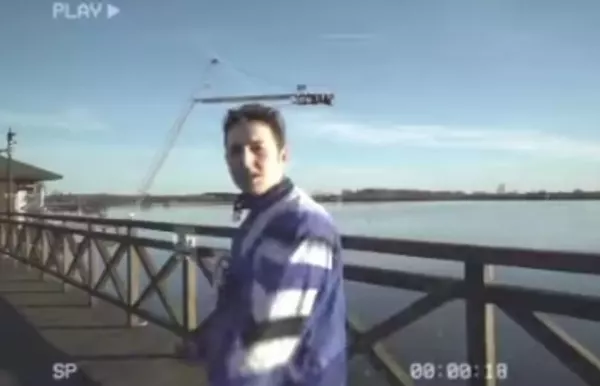 DisKoliber z nowym klipem „Gdzie jest dziewczyna ta” – styl lat 90. wraca w wielkim stylu!

