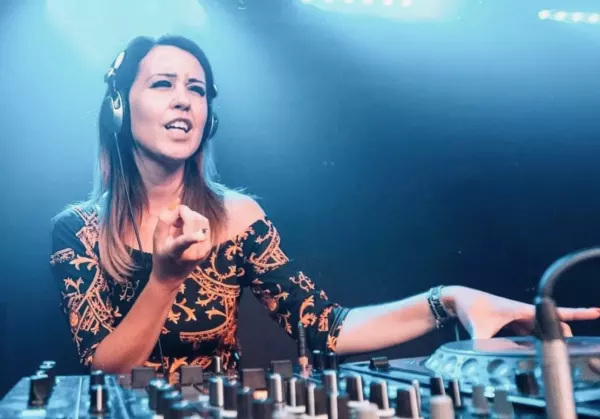 Dj Sofi po sukcesie „Będę czekać” zmaga się z dramatem. Psychofan przekroczył wszelkie granice