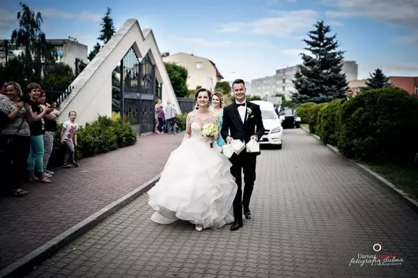 Dorota z zespołu Mig świętuje rocznicę ślubu! 6 lat temu poślubiła Marka Pstągowskiego. Zobaczcie wzruszające nagranie!
