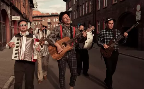 Eratox szykuje gorącą nowość „Powróć”. Ta przedpremiera robi ogromne wrażenie