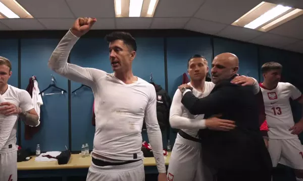 Euro 2024! Piłkarze w tym Lewandowski bawią się po awansie do hitów disco polo Akcent, Boys, Weekend. Zobaczcie nagranie!