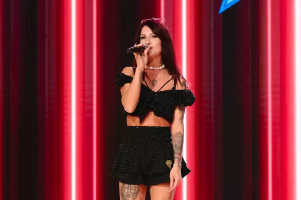 Ewelina Szymańska (Malove) zaskakuje na scenie DiscoStar – Czy stanie się nową gwiazdą disco polo? Zobacz jej występ!
