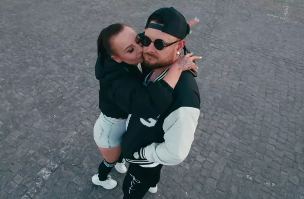 Fenomen ”Dawaj Dawaj Mała” od Robsona W - milion wyświetleń i tysiące fanów na YouTube!