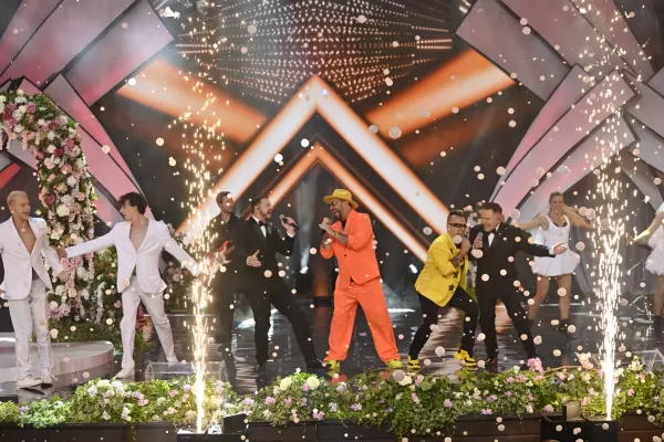 Festiwal Weselnych Przebojów 2025 w Mrągowie z hitem „Promienie” w wykonaniu Boys, Czadoman i Classic | VIDEO