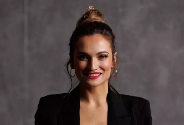 Paulina Banaszek z Energy Girls i jej głęboki dekolt! Gwiazda disco polo zachwyca!