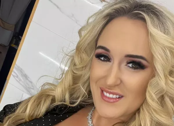 Głęboki dekolt i piersi na pierwszym planie! Wokalistka disco polo Jesika tak wita nowy rok