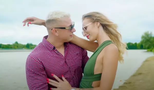Gorąca i bardzo ponętna premiera: „Lala„ w wykonaniu Sexy Papi z udziałem modelki Kossakowskiej Angeliki
