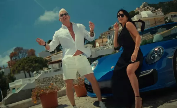 Gorąca, letnia premiera od DBomb! „Tak Magnetycznie„ to muzyczny sztos! Bartek Padyasek jak Maluma, Pitbull czy JL