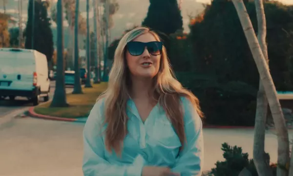 „Gorąca plaża” Edyty Sikoń z Millenium nagrana w Kalifornii! Gorąca premiera prosto z Kaliforni! 