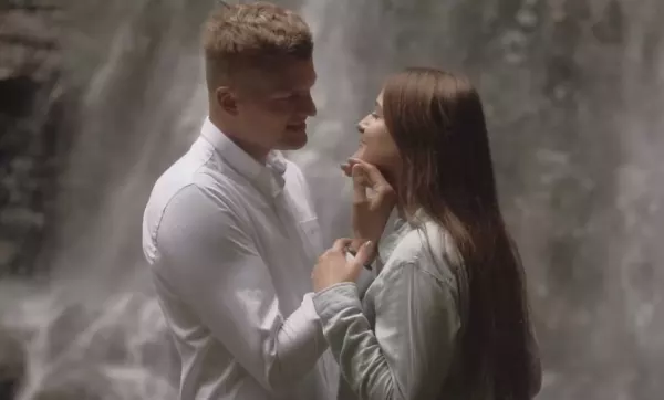 Gorąca premiera disco polo! Duet Lamaro podbija serca słuchaczy kawałkiem „Szukam miłości„. Zapowiada się wielki hit na lato?!
