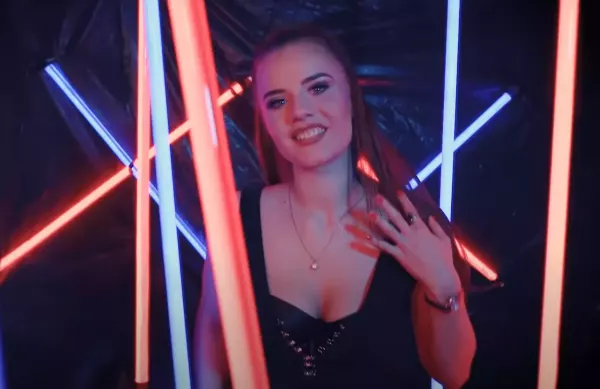 Gorąca premiera od popularnego gwiazdora disco polo! Nóżka aż sama chodzi do hitu od Crump