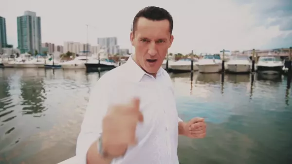 Największe przeboje popularnego gwiazdora disco polo podbijają sieć! Te piosenki zna cała Polska! 