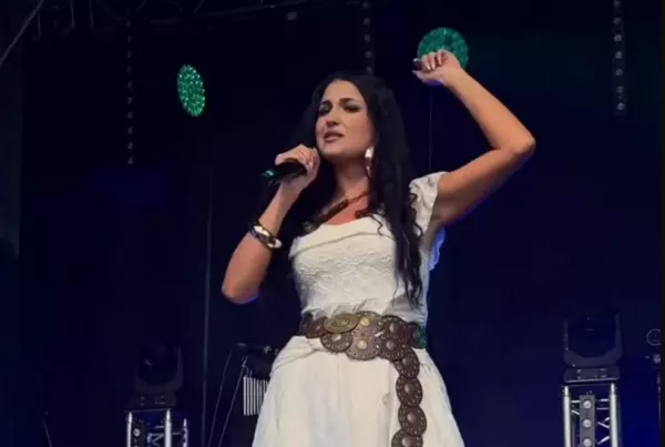 Gorąca wpadka Bikiny! Było widać bieliznę wokalistki disco polo na scenie?!
