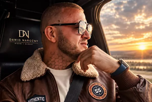 Gwiazdor disco polo Dawid Narożny murem za prezydentem Nawrockim