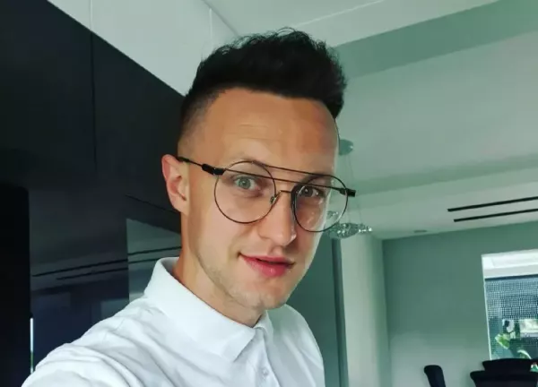Gwiazdor disco polo pokazał się z córką! Internauci Ją pokochali! Chcą aby wystąpiła z Nim w teledysku! Co na to wokalista?! 