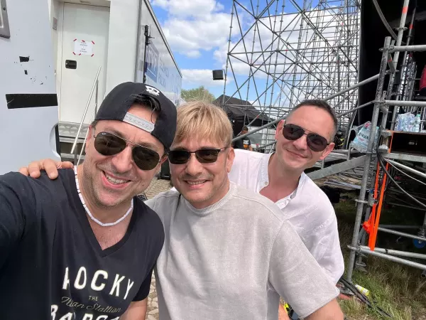 Historyczne spotkanie uwielbianych gwiazdorów disco polo! Marcin Miller i grupa Top One ponownie razem na jednej scenie!