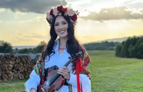 Iwona Cichoń szykuje muzyczną petardę! ”Hej tam za górą”! Zobacz przedpremierę! 