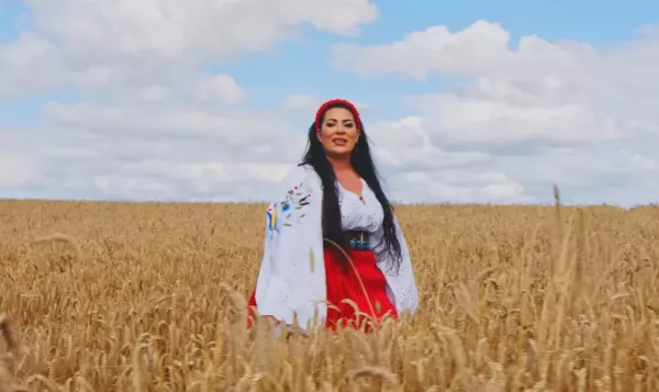 „Ja chcę hektara” to nowy przebój Kaszubskiej Influencerki. Ten klip robi furorę w sieci!