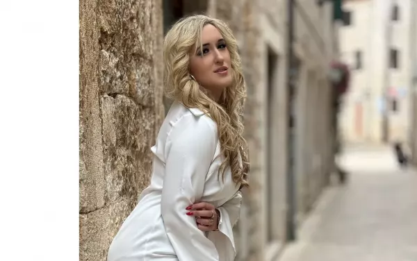 Jesika szokuje fanów: Wokalistka disco polo zapomniała stanika?! Odkryty biust robi furorę w mediach! 