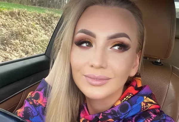 Joanna Narożna z Pięknych i Młodych olśniewa w lawendowej stylizacji. Jej najnowsze zdjęcia to kwintesencja elegancji i trendów?!