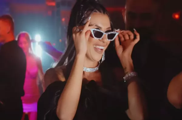 Karolina Dziubińska wkracza na scenę! Jej singiel „Juan De Marco„ podbija serca fanów! TO jedna z najlepszych premier?