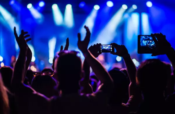 Koncerty disco polo wrzesień 2026! Gdzie zagrają największe gwiazdy, czy to już koniec występów?