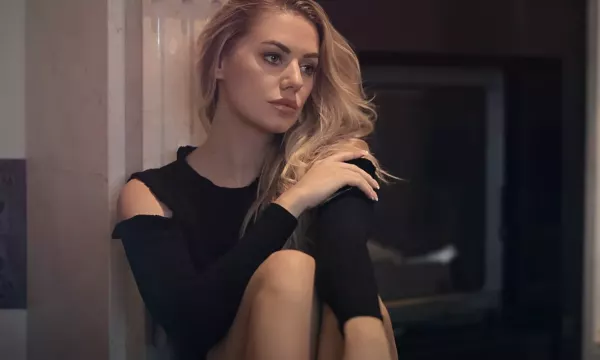 Znany wokalista disco polo niesamowitą premierą „Tylko Ty„ podbija internet! Fani „Jejku, aż łzy lecą„