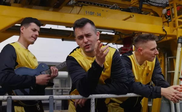 Kwestia 07 zaskakuje nowym utworem „Nieistotne”. To nie jest zwykła premiera