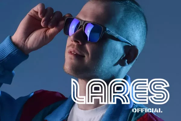 PREMIERA! Ten ALBUM to hołd dla disco polo z lat 90. Wokalista zaskoczył fanów! 