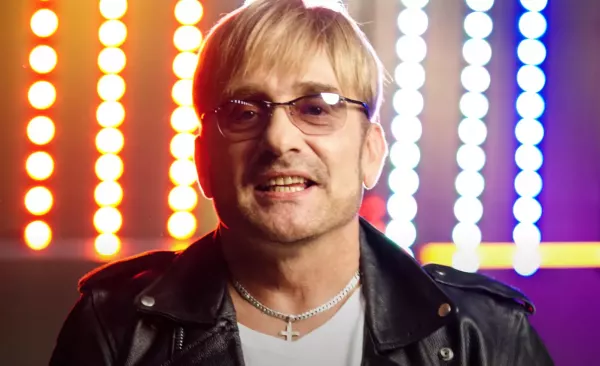 Legendarna formacja disco polo Top One zaskoczyła genialną premierą  w stylu glamour pt. „Paryska Dama„! Fani zachwyceni! Wiemy co piszą! 
