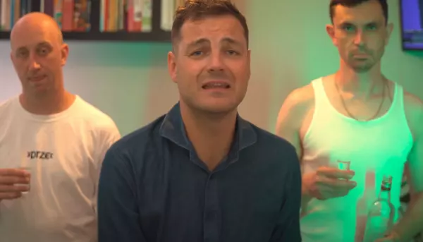 Letni w parodii Skolima „Wyglądasz idealnie„! Co na to artysta?! Fani: Koniec teledysku zaskakuje!