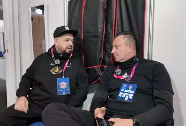 Long & Junior pokazali, co dzieje się przed wejściem na scenę Sylwestra pod Spodkiem. 15. odcinek Disco Trip bez cenzury