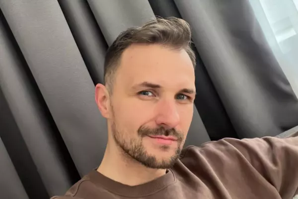 Maciej Smoliński w niezapomnianym występie na 50. rocznicy ślubu! Obejrzyj nagranie