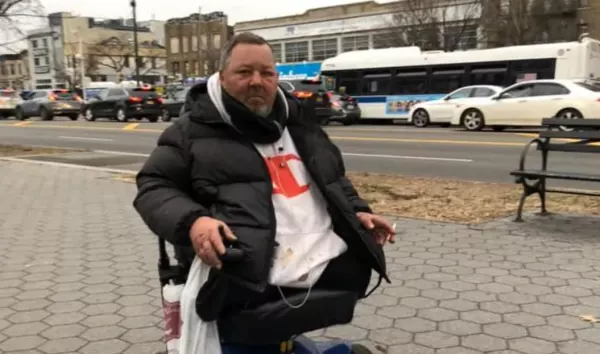 Ze sceny na ulicę! Gwiazdor disco polo Marek Żurobski walczył  przed śmiercią o przetrwanie! Jego odejście pogrążyło fanów disco. 
