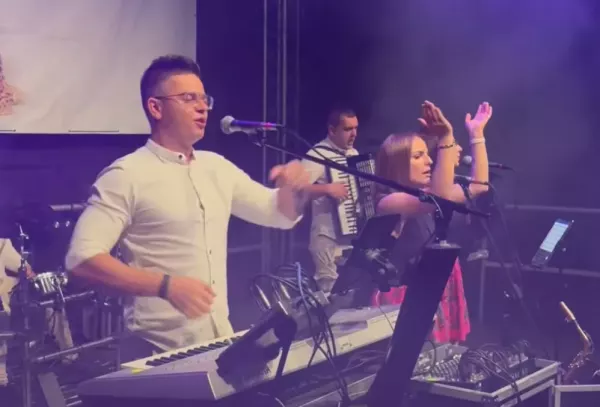 Massive porwał publiczność! Tak wygląda koncert zespołu na żywo