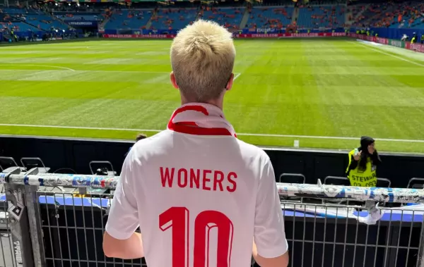 Młody Gwiazdor Disco Polo W Hamburgu! Wspiera Polskich Piłkarzy Na Euro 2024
